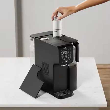 Entnahme der Filter bei der Osmopure SMT 7000 Auftisch osmoseanlage